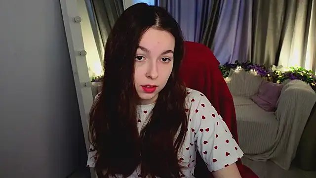 BellaThery online show from April 10, 5:12 am