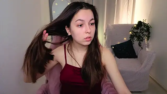BellaThery online show from May 14, 5:14 am