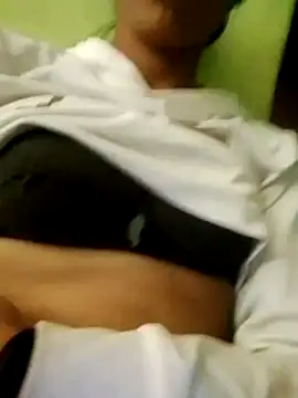 wifedesi7050 online show from April 13, 8:09 am