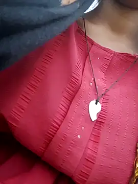 wifedesi7050 online show from June 18, 11:25 am