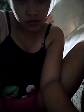 Snapshot of Radiant_smile chatting on April 14, 1:55 am Radiant smile online show from April 14, 1:55 am