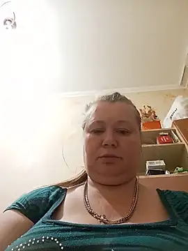Snapshot of KiraStanton chatting on June 16, 7:16 pm KiraStanton online show from June 16, 7:16 pm