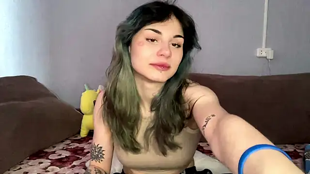 Emmibrilson online show from March 2, 10:33 am