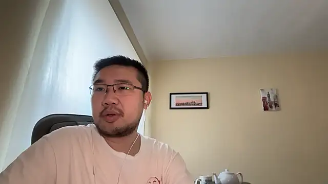 jasonryu2025 online show from April 10, 8:41 am