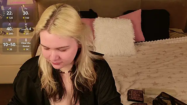 Snapshot of Ivy_Marlowe chatting on May 29, 2:15 pm Ivy Marlowe online show from May 29, 2:15 pm