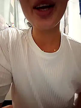 halii21 online show from July 17, 11:06 am