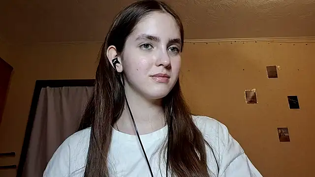 Snapshot of Katelemon chatting on February 21, 3:24 pm Katelemon online show from February 21, 3:24 pm