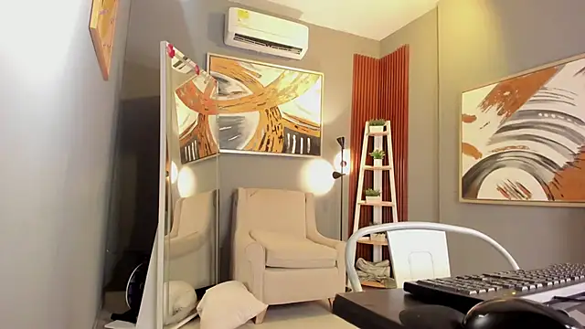 cailing  online show from March 16, 11:03 am