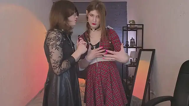 ZoriaLovesLuna online show from March 29, 2:06 pm