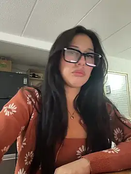 susi chimm online show from March 16, 1:33 am