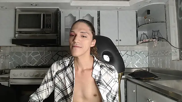 CrisOzzz online show from April 8, 11:48 pm