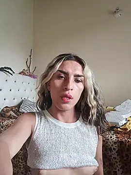 Snapshot of Crys_Talin chatting on February 22, 8:29 pm Crys Talin online show from February 22, 8:29 pm