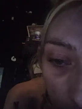 blonde bunny977 online show from July 22, 9:23 am