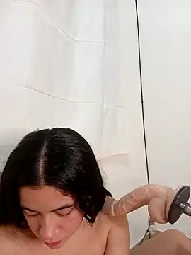 Mariian Zeller online show from April 8, 10:15 am