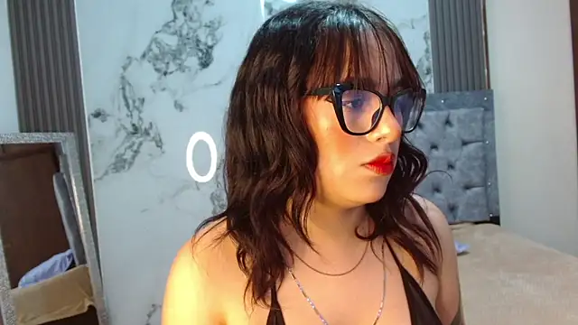 Snapshot of Antonella_scott1 chatting on March 20, 11:37 am Antonella scott1 online show from March 20, 11:37 am