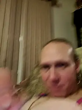 Snapshot of jersierosexx chatting on February 28, 4:46 am jersierosexx online show from February 28, 4:46 am