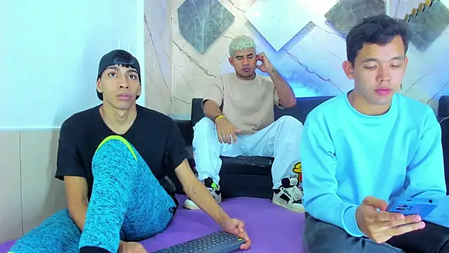 Latins on fire online show from February 27, 7:58 pm