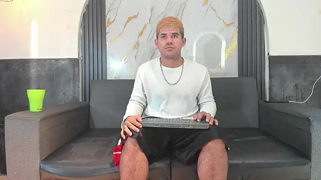 Latins on fire online show from May 24, 11:37 am