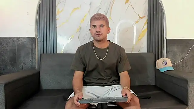 Latins on fire online show from May 30, 1:41 pm