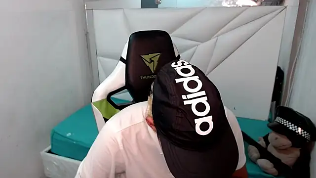 Street poemm  online show from March 1, 4:25 am