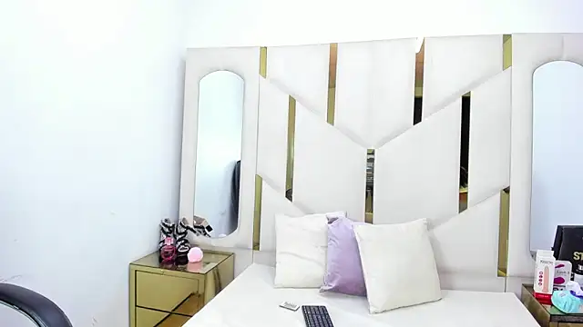 lissablaze online show from March 7, 3:42 pm