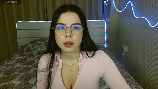 Snapshot of kitttyblush chatting on March 1, 10:34 pm kitttyblush online show from March 1, 10:34 pm