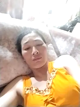 lris-Beauty77 online show from March 12, 2:56 pm