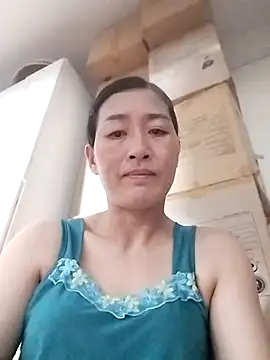 lris-Beauty77 online show from April 7, 3:01 pm