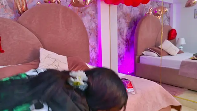 Snapshot of Renata_Love chatting on February 23, 12:02 pm Renata Love online show from February 23, 12:02 pm