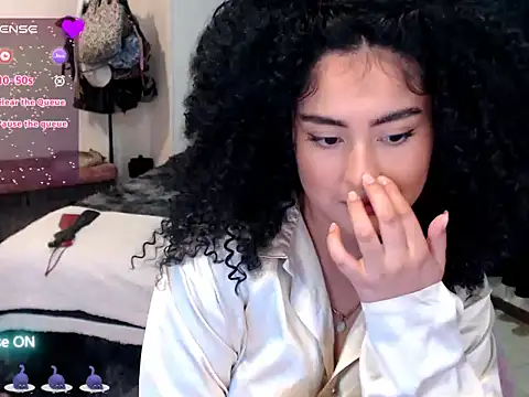 Snapshot of zakura_ania chatting on February 25, 12:31 am zakura ania online show from February 25, 12:31 am