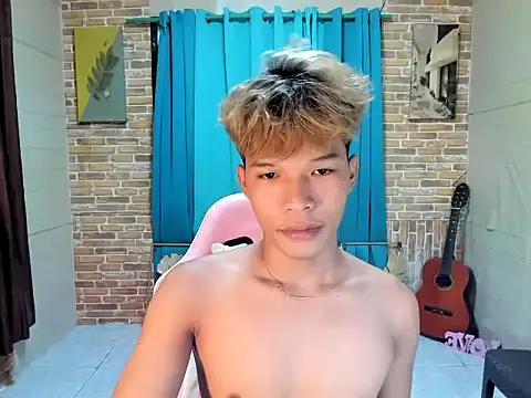 Nick cummer12 online show from June 16, 12:57 am