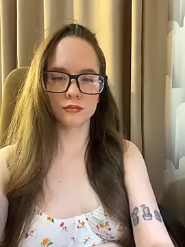 Snapshot of DivaAurumX chatting on February 26, 7:46 pm DivaAurumX online show from February 26, 7:46 pm