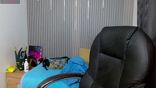 Julian Smith21 online show from April 14, 11:55 pm