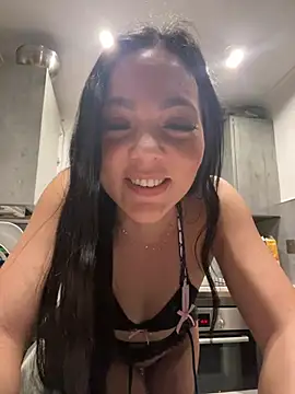 Snapshot of HiddenHalo1 chatting on March 1, 8:55 pm HiddenHalo1 online show from March 1, 8:55 pm