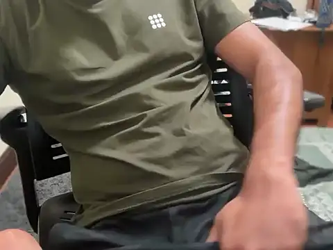 indianslavesubmissive online show from March 13, 9:43 pm