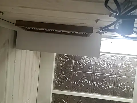 Snapshot of pleasser1985 chatting on February 25, 5:17 am pleasser1985 online show from February 25, 5:17 am