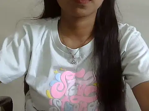 Snapshot of cute_momo_love chatting on May 24, 5:12 am cute momo love online show from May 24, 5:12 am
