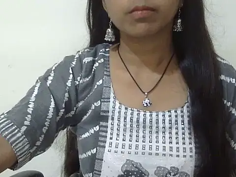 Snapshot of cute_momo_love chatting on June 12, 5:39 am cute momo love online show from June 12, 5:39 am