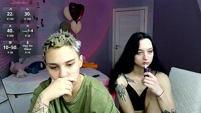 LuxuryLoverss online show from April 15, 11:28 am