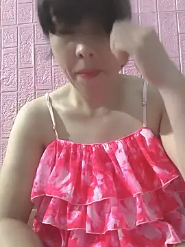 juicy-milu online show from July 1, 1:45 pm