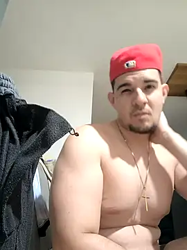 Snapshot of Jaramill07 chatting on February 23, 10:40 pm Jaramill07 online show from February 23, 10:40 pm