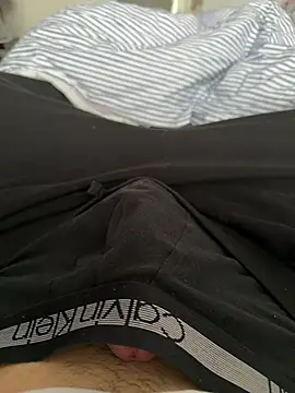 Snapshot of Vireontr1 chatting on February 25, 7:29 am Vireontr1 online show from February 25, 7:29 am