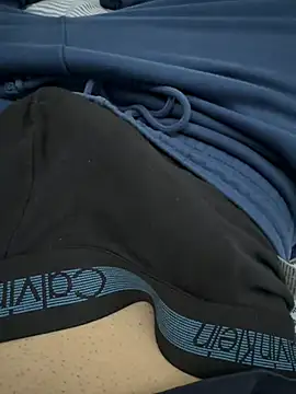 Snapshot of Vireontr1 chatting on February 28, 12:39 pm Vireontr1 online show from February 28, 12:39 pm