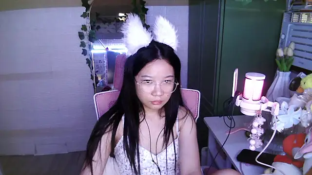 DanicaDreamX online show from March 5, 7:15 am