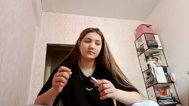 Snapshot of JanineThielman chatting on March 29, 6:02 am JanineThielman online show from March 29, 6:02 am