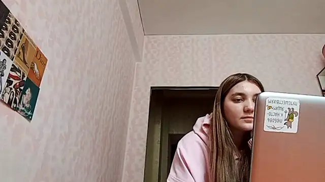 Snapshot of JanineThielman chatting on April 6, 8:37 am JanineThielman online show from April 6, 8:37 am