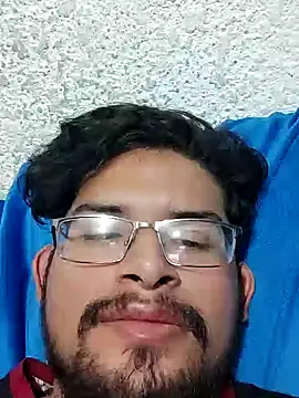 Snapshot of verycock chatting on April 13, 8:42 am verycock online show from April 13, 8:42 am