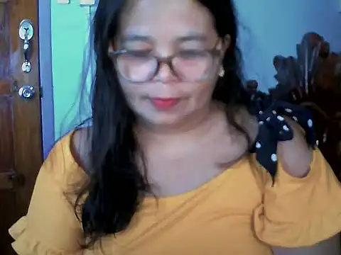 Flowerblossom123 online show from June 15, 1:52 am