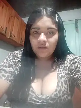 Orianamzn21 online show from March 14, 1:44 am