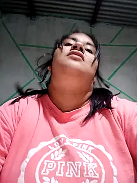 Snapshot of Orianamzn21 chatting on May 3, 10:16 pm Orianamzn21 online show from May 3, 10:16 pm